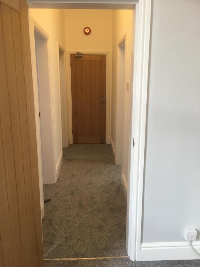 Flat 2 Opposite Travel Lodge Colwyn Bay Exterior foto
